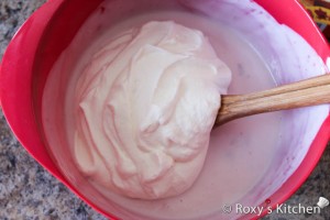 EasteEaster Cake - Mix the yogurt, whipped cream and sour cherries. r Cake with Bunnies & Eggs-11