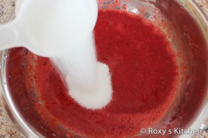 No-Bake Summer Cake - Vanilla Mousse with Strawberry Jelly - Puree the strawberries and add the sugar