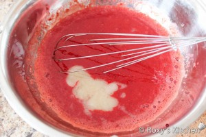 No-Bake Summer Cake - Vanilla Mousse with Strawberry Jelly - Place in a saucepan over low-medium heat until sugar dissolves. Add the gelatin softened in a few tablespoon warm water. 