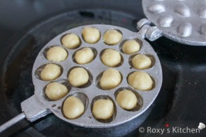 Filled Walnut Cookies - Place the dough balls into the walnut mold