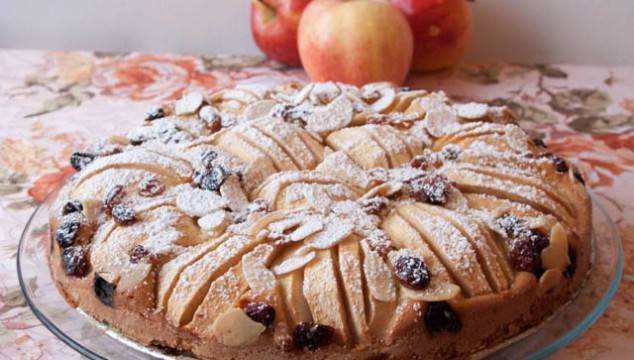 Apple Cake with Almonds & Raisins
