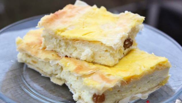Cheese Filled Phyllo Pie - Placinta cu Branza