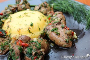 Garlic Chicken Livers with Polenta / Ficatei de Pui cu Mamaliguta