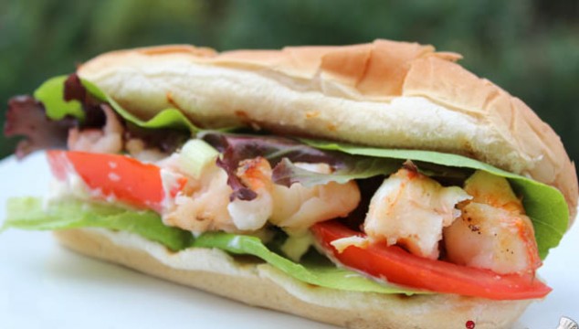 Grilled Lobster Tails Sandwich / Homar la Gratar