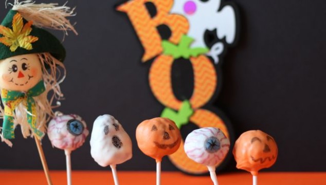 Spooky Halloween Cake Pops