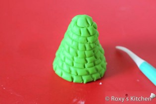 Christmas Tree Toppers for Cakes or Cupcakes - Roxy's Kitchen