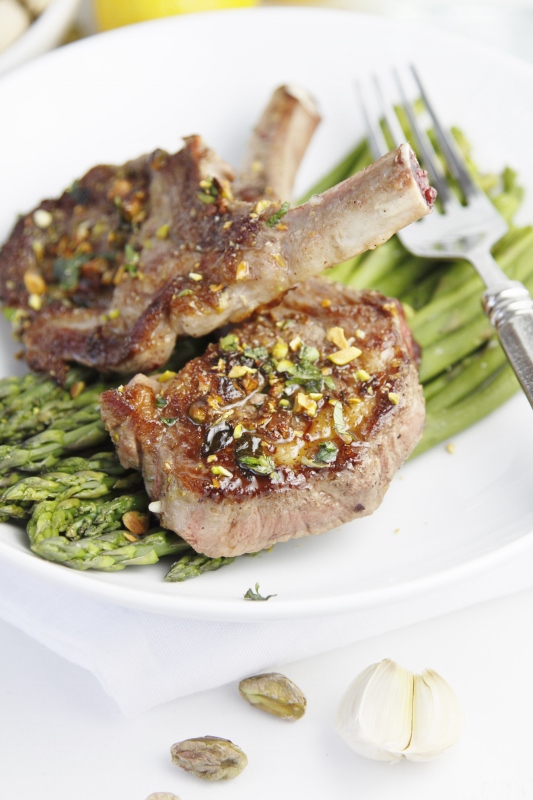 5-Ingredient Grilled Pistachio and Mint Crusted Lamb Chops | 15 Surprisingly Easy and Healthy Back to Work Lunches