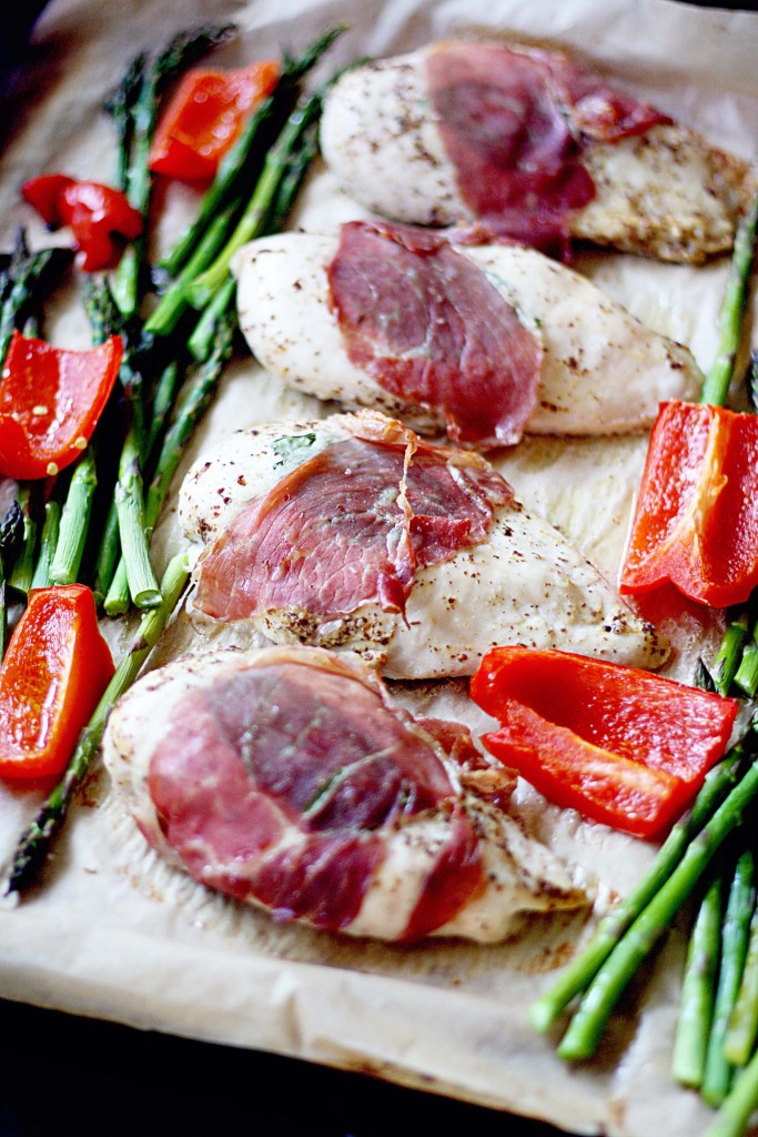 5-Ingredient Prosciutto Wrapped Chicken with Asparagus | 15 Surprisingly Easy and Healthy Back to Work Lunches