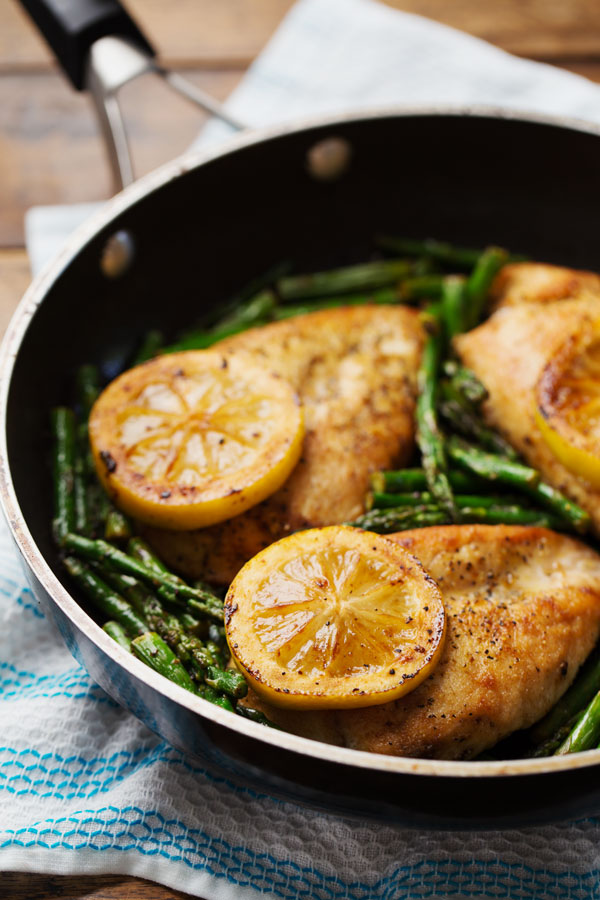 5-Ingredient Lemon Chicken with Asparagus | 15 Surprisingly Easy and Healthy Back to Work Lunches
