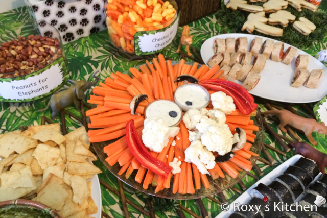 Safari / Jungle Themed First Birthday Party Part II – Appetizers, Finger Foods & Snack Ideas - Lion Face Made Out Of Veggies