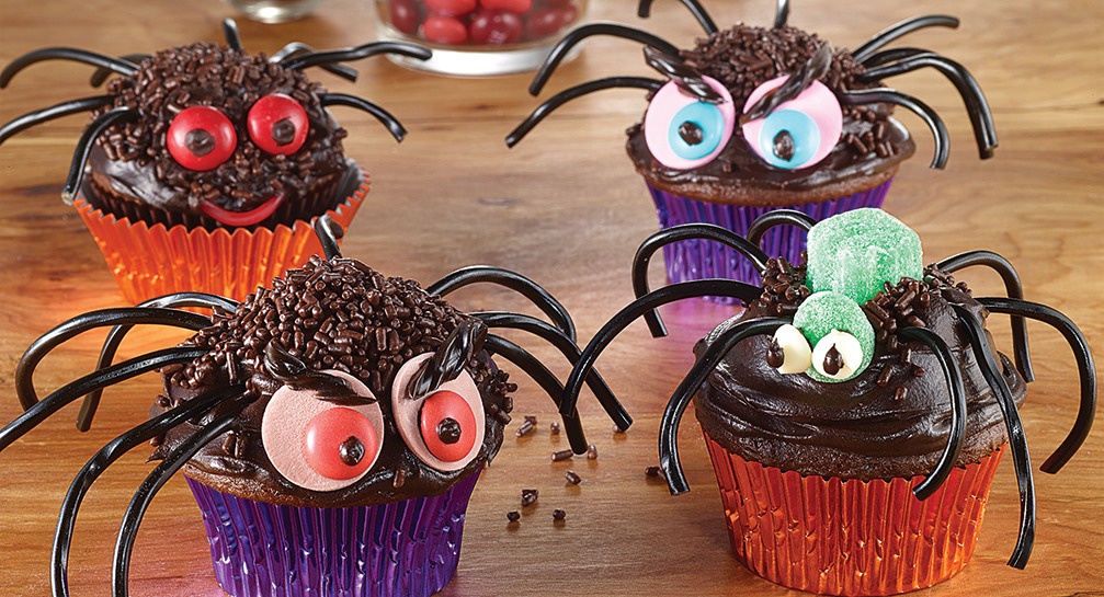 15 Genius Halloween Treats  - Crawly Spider Cupcakes