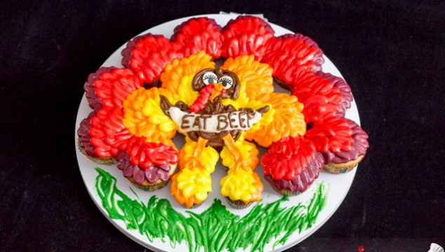 Thanksgiving Turkey Cupcake Cake