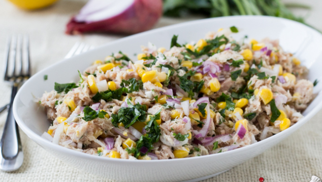 Quick and Easy Salad with Tuna and Corn
