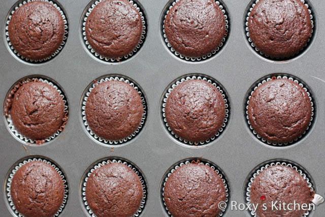 Bake the big/regular cupcakes for 20-22 minutes