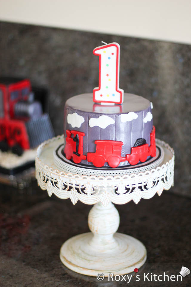 Train Themed Birthday Party Cakes - How to Make a Train Smash Cake