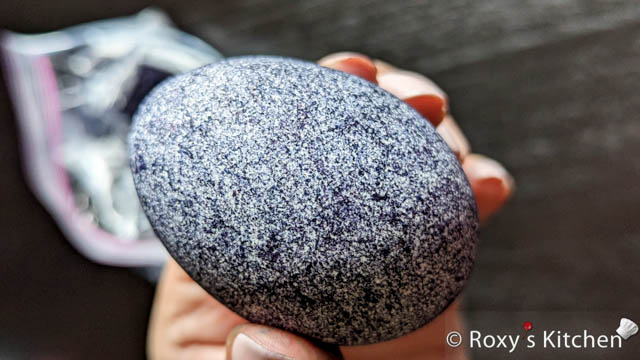 How to Dye Easter Eggs with Rice - Purple Egg
