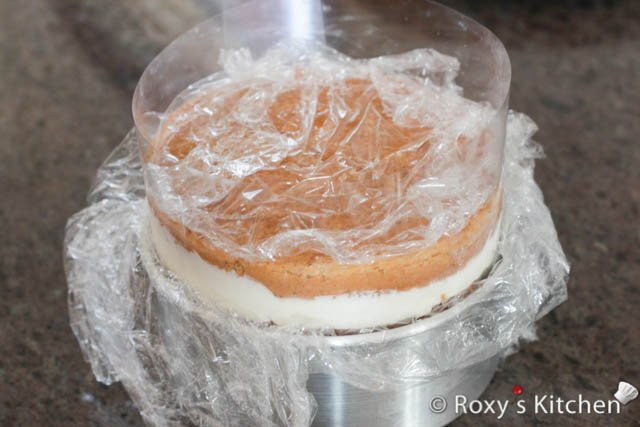 Also, line the pan in which you baked the cake with plastic foil on the bottom and sides. Then, use acetate sheets to create a collar and raise the sides of your pan to a height of 18 cm (7 inches). 