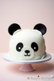 10+ Panda Face Cakes - Roxy's Kitchen