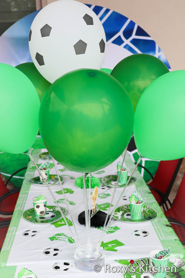 Soccer-themed balloon centrepiece 