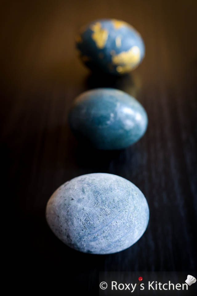 How to Naturally Dye Easter Eggs Blue